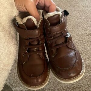 Old Navy Boy’s Sherpa Boots Size 10